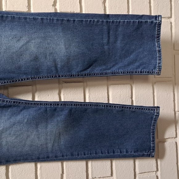 Lee Riders Midrise Straight Leg Blue Jeans. Size 12 Petite - Picture 3 of 7